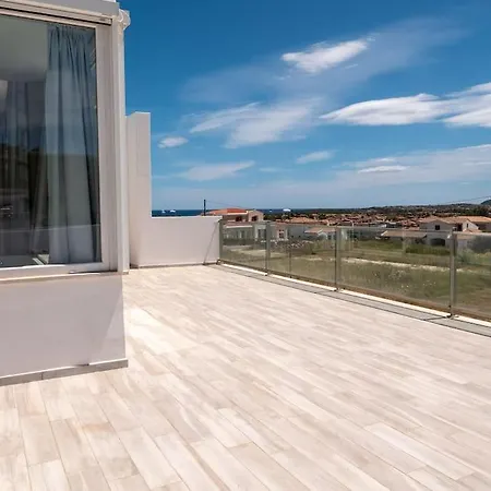Con Piscina Privata Budoniaffitti 布多尼