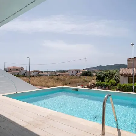 빌라 Con Piscina Privata Budoniaffitti *